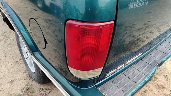1996 Blazer S10/jimmy S15 Tail Light Assembly LH S10 — photo 3