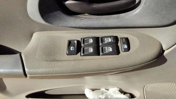 02-04 Chevy Trail Blazer Driver Left Front Power Window Master Control Switch — photo 1