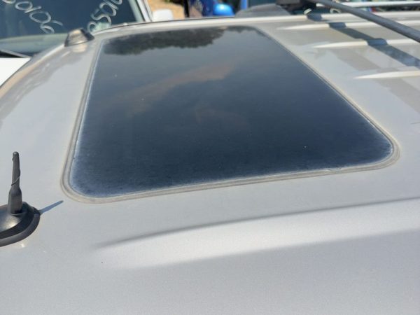 2000-2006 Chevy Suburban 1500 Sun Roof Glass Oem Top Window 15008766 — photo 2