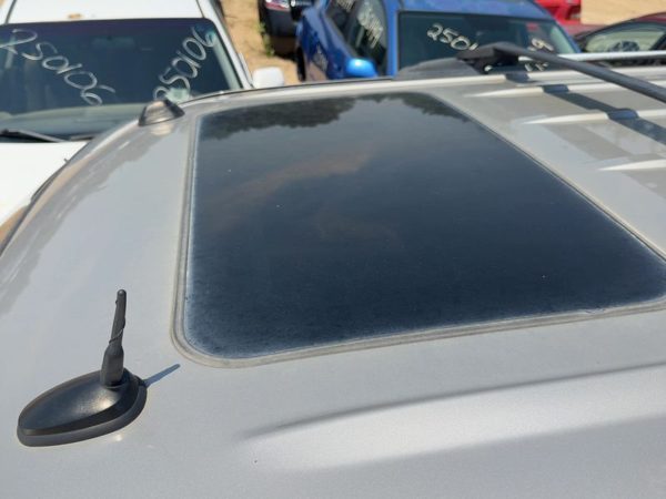 2000-2006 Chevy Suburban 1500 Sun Roof Glass Oem Top Window 15008766 — photo 4