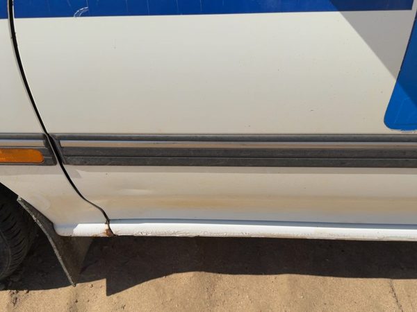 1994 Subaru Legacy Rhd Driver Left Front Moulding From Door Oem — photo 2