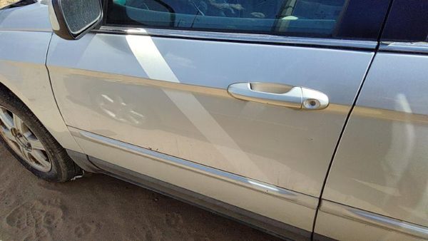 2007 Chrysler Pacifica Front Door LH Silver PS2 — photo 2