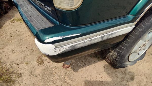 1995-1997 S10 Blazer Passenger Right Rear Moulding Bumper End Cap Oem Green — photo 3