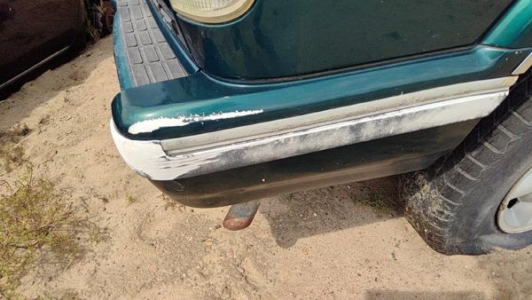 1995-1997 S10 Blazer Passenger Right Rear Moulding Bumper End Cap Oem Green — photo 5