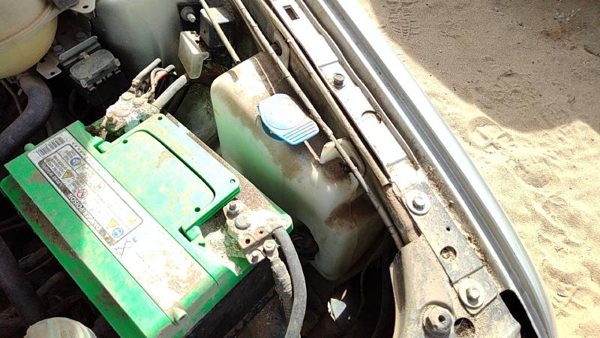 00-11 Cabrio Convertible Windshield Washer Fluid Reservoir With Pump Wiper Tank — photo 1