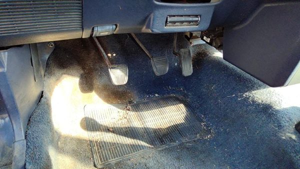 1985-1986 Toyota Camry Complete Clutch And Brake Pedal Assembly Oem — photo 4