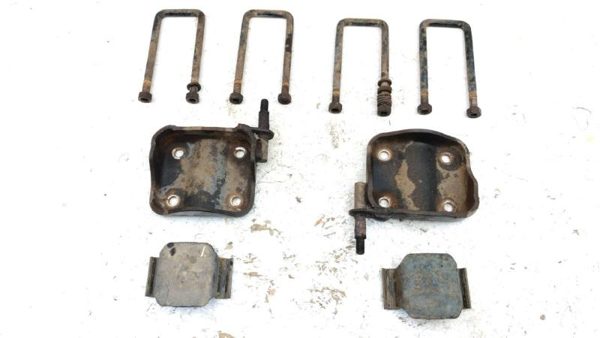 1995-1997 Nissan Hardbody Rear U Bolts Shock Mount Spring Plate Set Oem 4X4 — photo 2