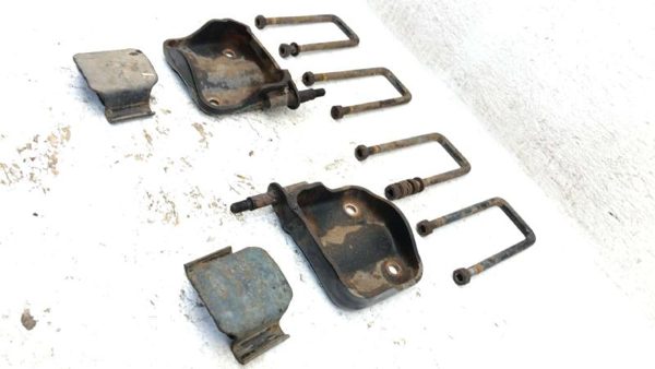 1995-1997 Nissan Hardbody Rear U Bolts Shock Mount Spring Plate Set Oem 4X4 — photo 5