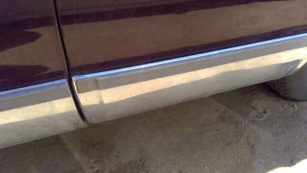 93 Cadillac Fleetwood Driver Left Rear Moulding From Door Back Trim Lower Chrome — photo 9