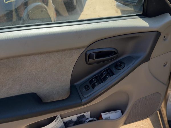 01-03 Elantra Driver Left Front Door Trim Panel With Master Switch Beige Gray Ze — photo 7
