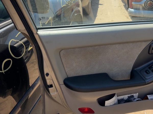 01-03 Elantra Driver Left Front Door Trim Panel With Master Switch Beige Gray Ze — photo 3