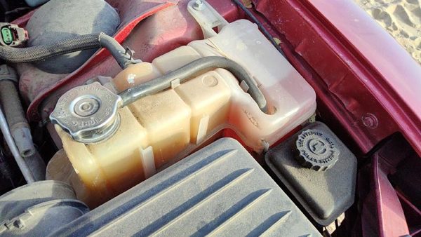 2006-2010 Dodge Charger Coolant Reservoir Radiator Overflow Tank Bottle Oem — photo 2
