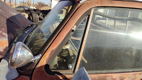 73-91 Gmc Sierra C3500 Driver Left Front Vent Window Small Door Glass With Frame — photo 3