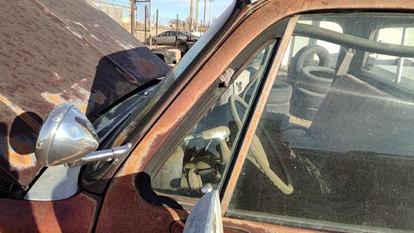 73-91 Gmc Sierra C3500 Driver Left Front Vent Window Small Door Glass With Frame — photo 1