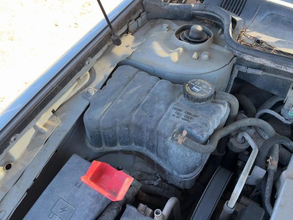 2005 Cadillac Deville Coolant Recovery Bottle 4.6L — photo 2