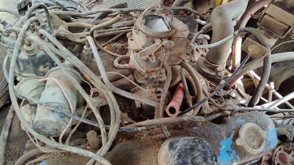 1974 Dodge Van B200 Intake Manifold Oem 5.2L 5.2L 318 03769993 — photo 2