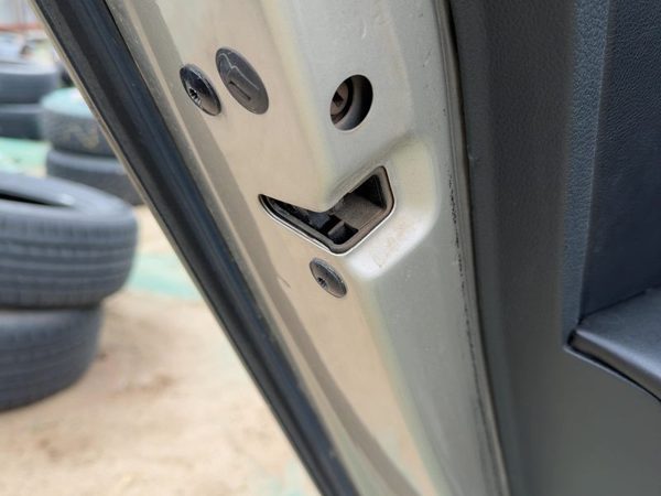 2011-2018 Vw Jetta Driver Left Rear Door Latch With Rods/Cables Oem Back — photo 3