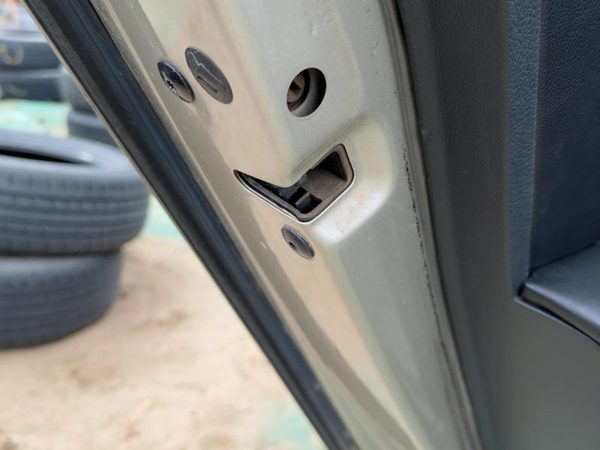 2011-2018 Vw Jetta Driver Left Rear Door Latch With Rods/Cables Oem Back — photo 4