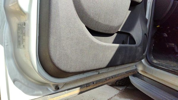 2010-2014 Chevy Tahoe Driver Left Front Door Trim Panel With Master Switch Black — photo 6