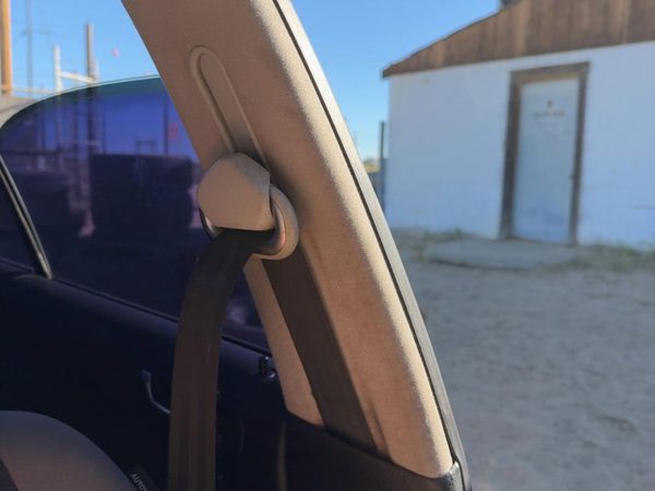 2002 Vw Jetta Driver Left B-Pillar Trim Panel Oem Gray — photo 3