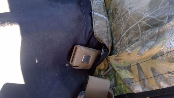 1986 Isuzu Pup Pickup Driver Left Front Seat Belt Buckle Receiver Oem Brown — photo 8