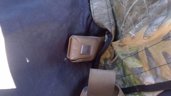 1986 Isuzu Pup Pickup Driver Left Front Seat Belt Buckle Receiver Oem Brown — photo 2