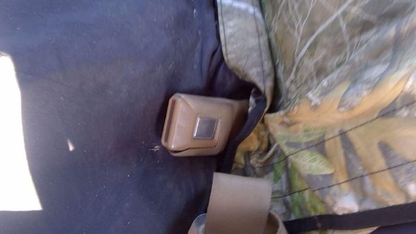 1986 Isuzu Pup Pickup Driver Left Front Seat Belt Buckle Receiver Oem Brown — photo 4