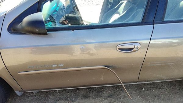 2001 Dodge Neon Front Door LH Gold Plb — photo 1