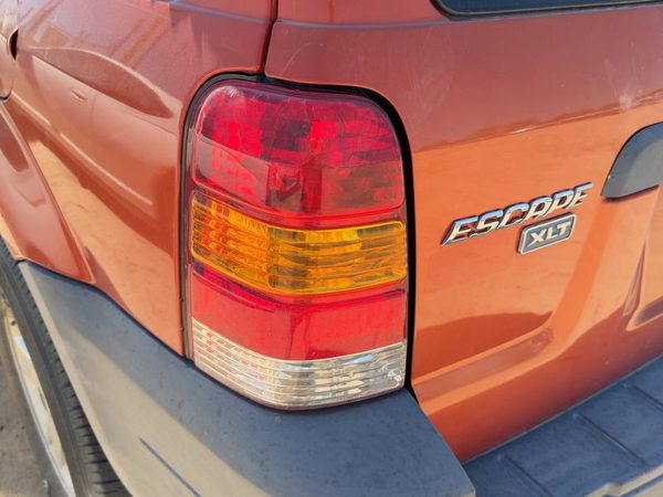 2001-2007 Ford Escape Driver Left Tail Light Brake Lamp Oem Rear 6L8Z13405Da — photo 3