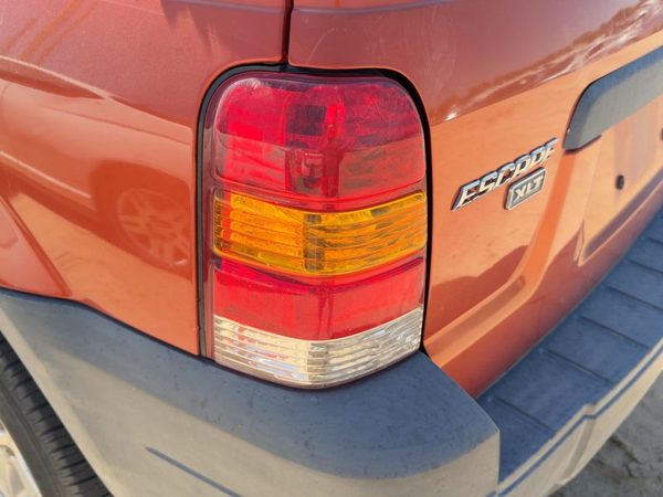 2001-2007 Ford Escape Driver Left Tail Light Brake Lamp Oem Rear 6L8Z13405Da — photo 4