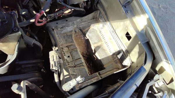 1995-2005 Ford Explorer Complete Battery Box Mount Tray With Hold Down Oem — photo 2