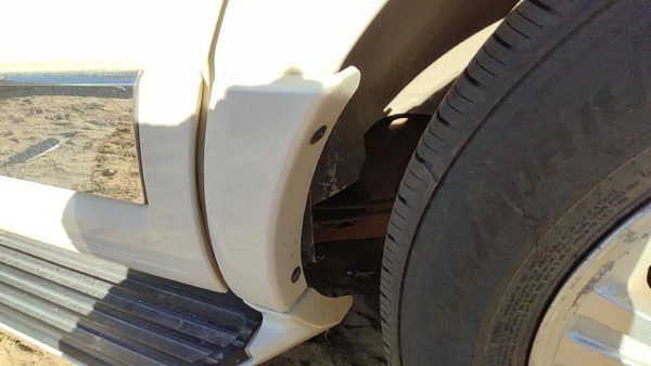 07-17 Navigator Driver Left Rear Moulding On Quarter Panel Pv White Chocolate — photo 3