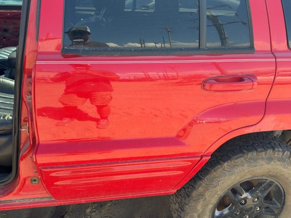 2000 Jeep Grand Cherokee Rear Door LH Flame Red PR4 — photo 2