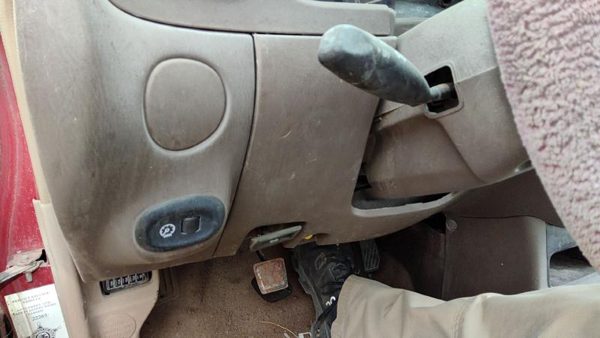 1997-2002 Ford Escort Lower Dash Under Column Knee Bolster Trim Panel Oem Tan — photo 4