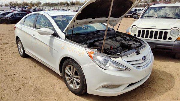 2013 Hyundai Sonata — vehicle photo 1