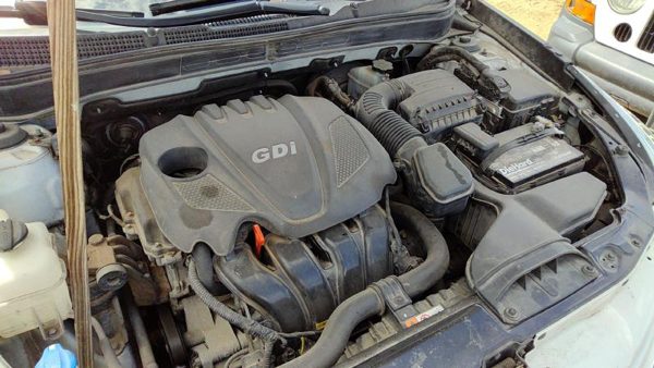 2013 Hyundai Sonata — vehicle photo 2