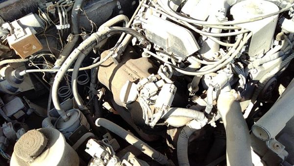 1989-1994 Nissan Pathfinder Passenger Right Valve Cover Oem 3.0L — photo 1