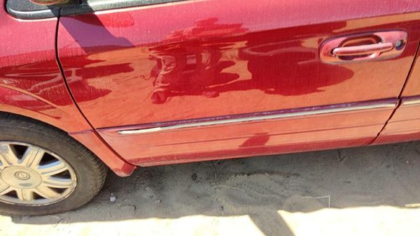 2006 Chrysler Town Front Door LH Red Prh — photo 3