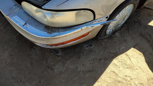 1997-2005 Park Ave Ultra Front Bumper Cover Assembly Oem Silver 25651624 — photo 3