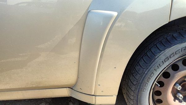2006-2007 Chevy Hhr Driver Left Rear Moulding From Door Back Trim Strip Gold 15U — photo 1