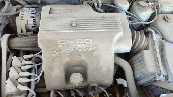 96-05 Park Ave Ultra Engine Cover Top Plastic Shield Oem 3.8L Supercharged — photo 2