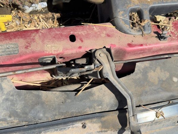 96 Town & Country Hood Latch Assembly Lock Catch Safety - Lock Catch Safety — photo 4