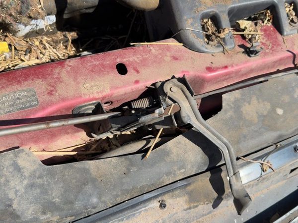 96 Town & Country Hood Latch Assembly Lock Catch Safety - Lock Catch Safety — photo 5