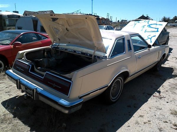 1977 Ford Thunderbird — vehicle photo 7