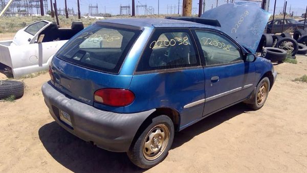 2001 Suzuki Swift — vehicle photo 7