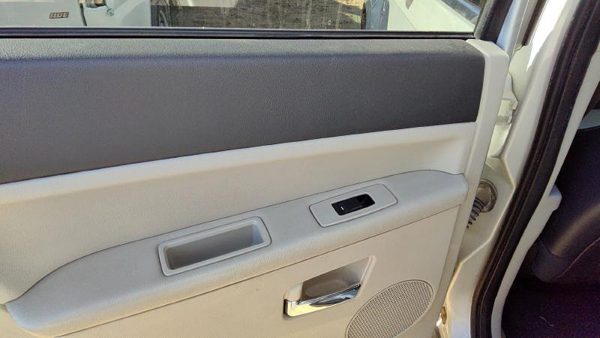 08-10 Grand Cherokee Driver Left Rear Door Trim Panel With Switches Back Gray D1 — photo 5