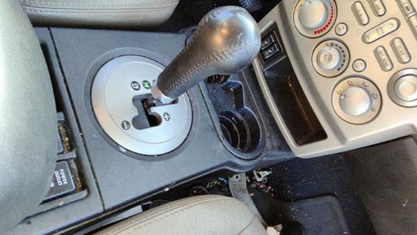 2004 Mitsubishi Endeavor Front Console 02Q Sand Blast — photo 3