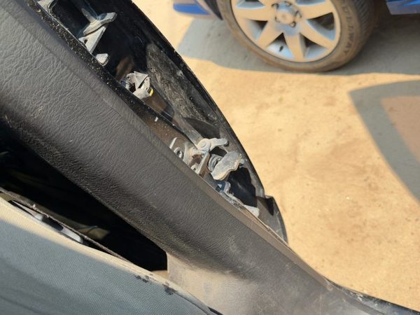 02-05 Dodge Ram 1500 Quad Cab Driver Left Lower B-Pillar Trim Dark Gray — photo 5