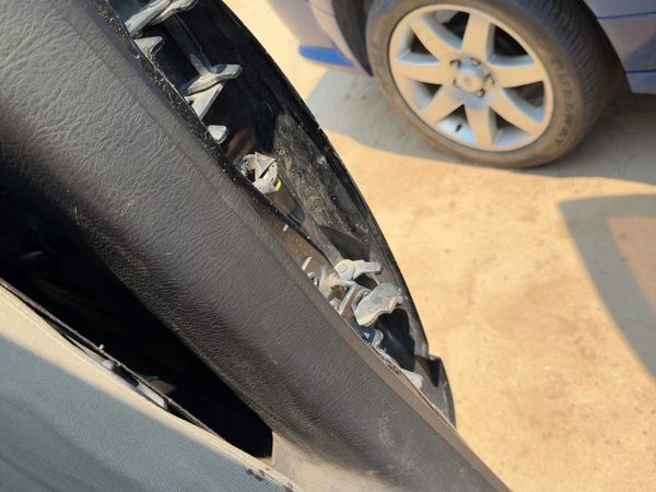 02-05 Dodge Ram 1500 Quad Cab Driver Left Lower B-Pillar Trim Dark Gray — photo 2