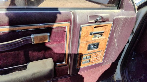 1989 Buick Century Driver Left Front Inside Door Trim Panel Only Oem Red — photo 7